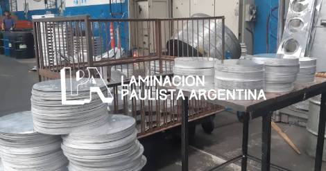 el-uso-de-aluminio-en-asaderas-para-horno-ofrece-una-combinación-ideal-de-rendimiento-durabilidad-y-versatilidad