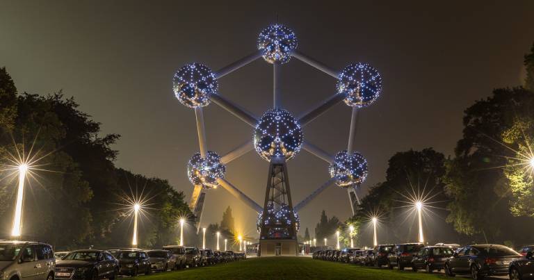 atomium-arquitectura-atomica-en-bruselas