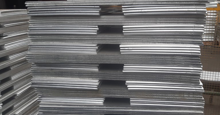 ventajas-del-proceso-de-laminacion-en-frio-para-chapas-de-aluminio